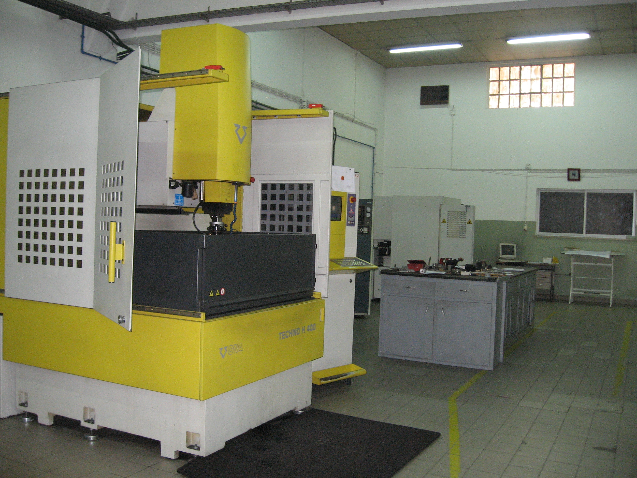 Sparking Machine