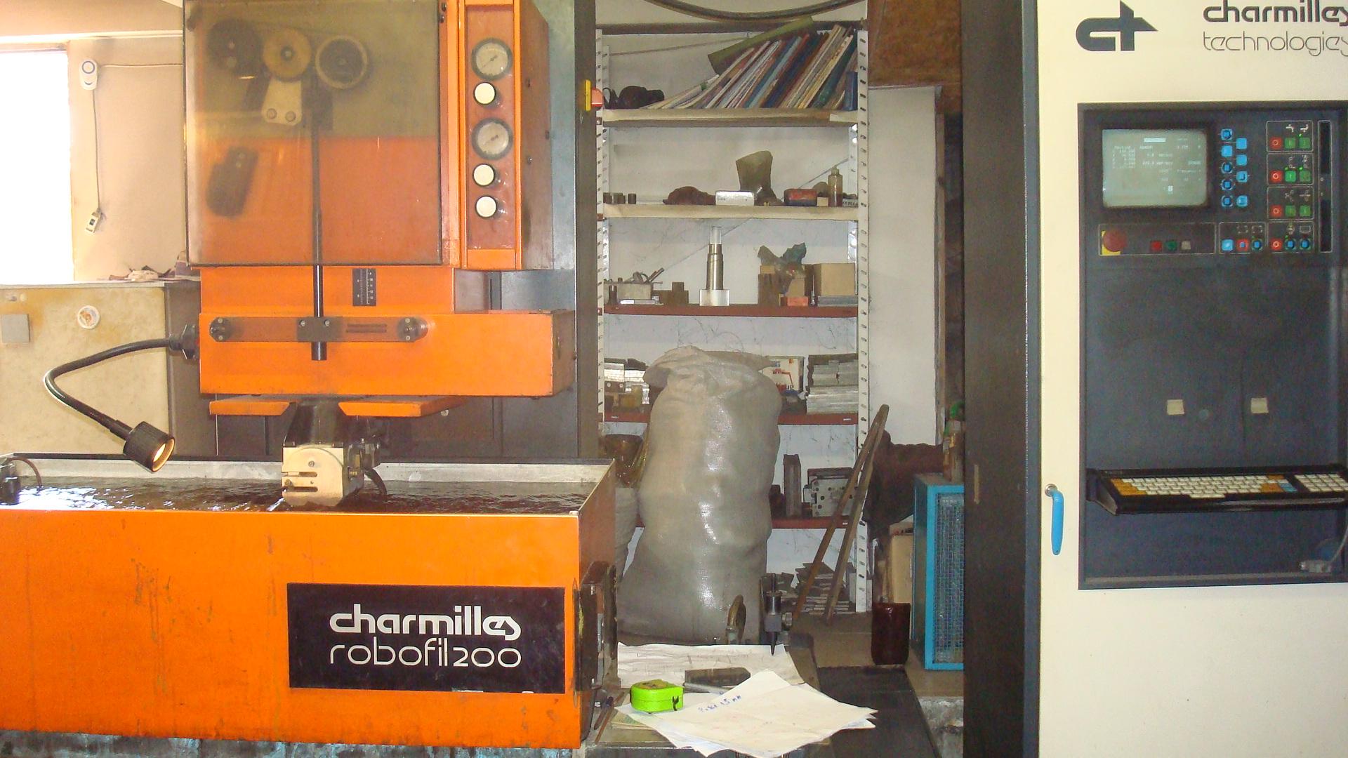 ROBOFIL 200