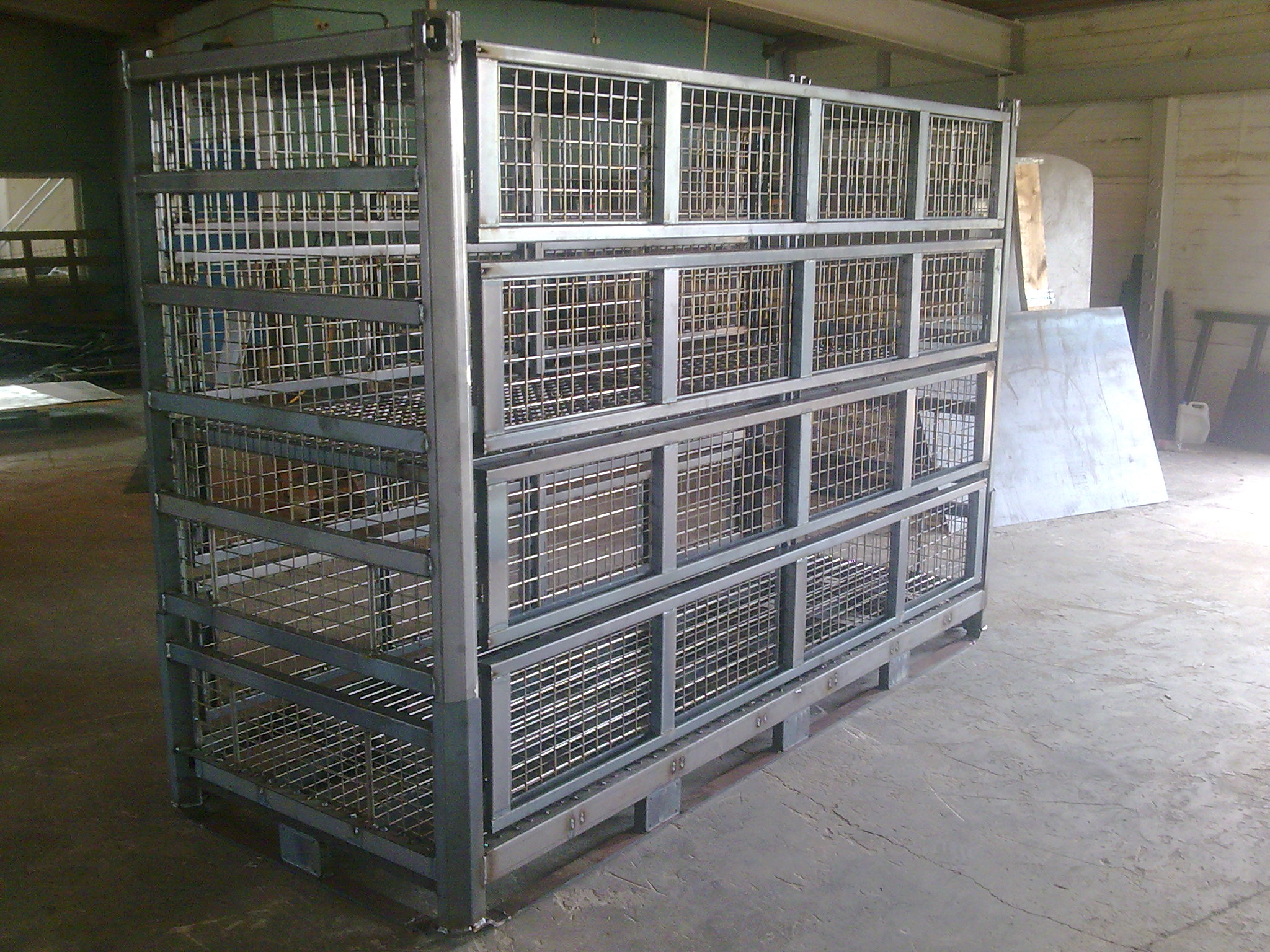 Steel containers