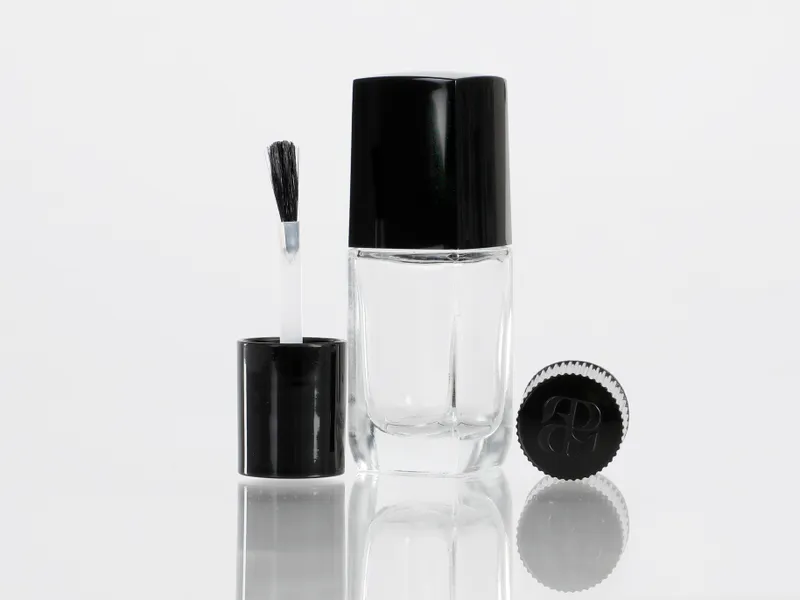 Schraubverschluss + Kappe für Nagellackflasche
