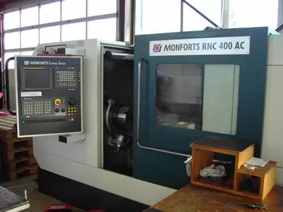 CNC-Hochleistungsdrehmaschine