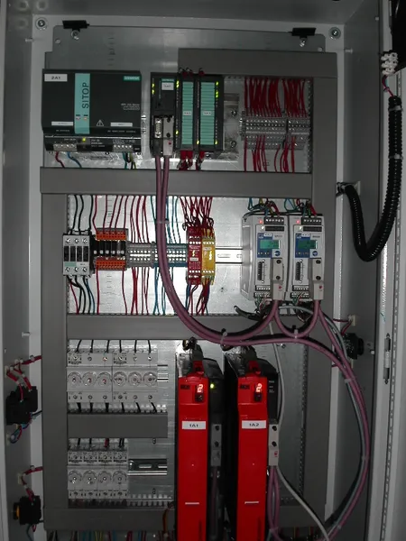 E - Technik, Schaltschrankbau