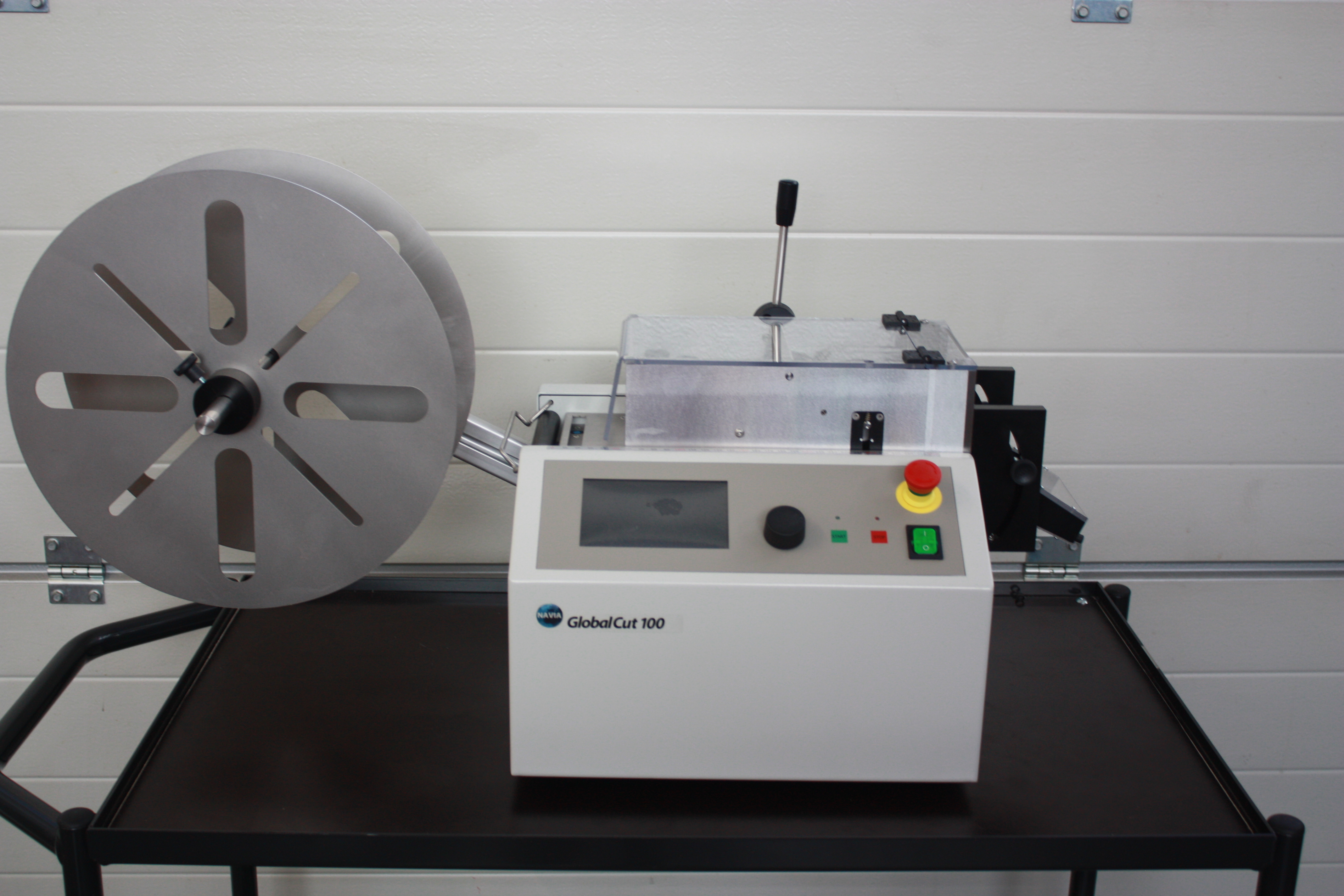 Universal Schneidemaschine