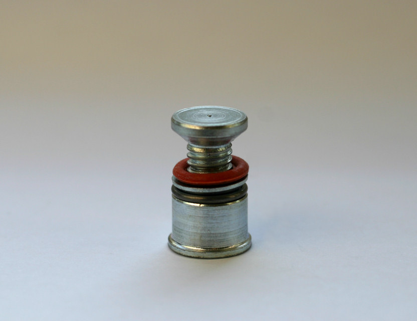Plug for water circulation (injection mold)
