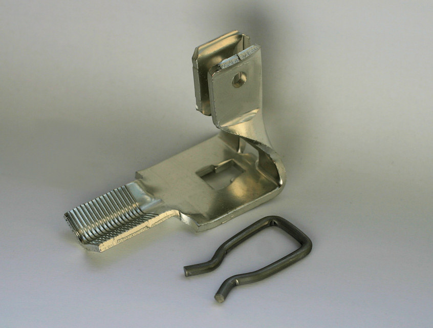 Contact for 55 A safety fuse