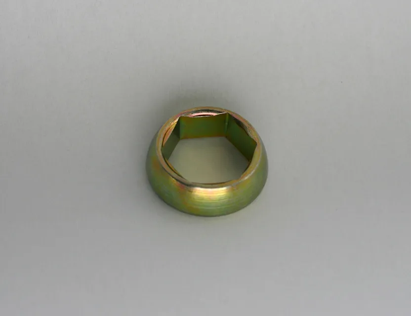 Hexagonal cover for lag screw