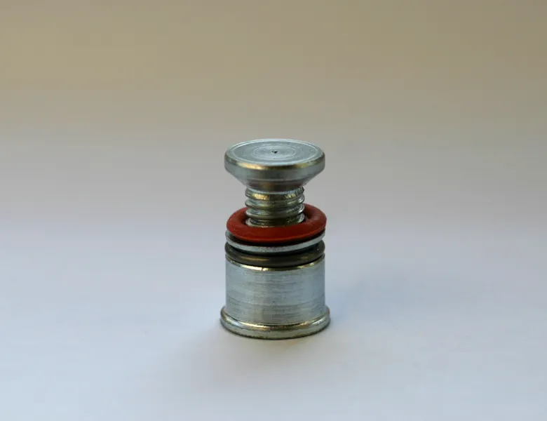 Plug for water circulation (injection mold)