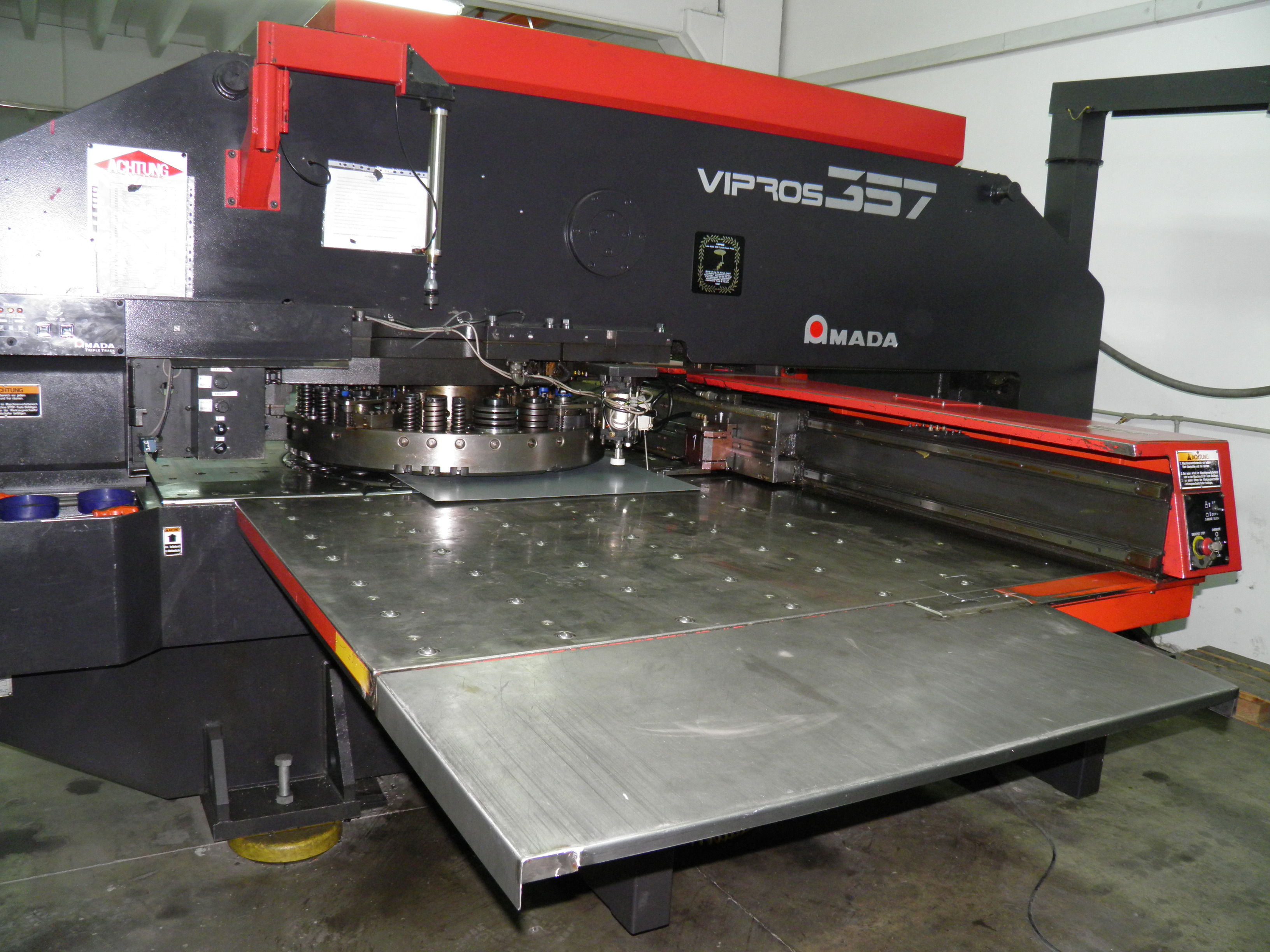 VIPROS 357 STANZMASCHINE