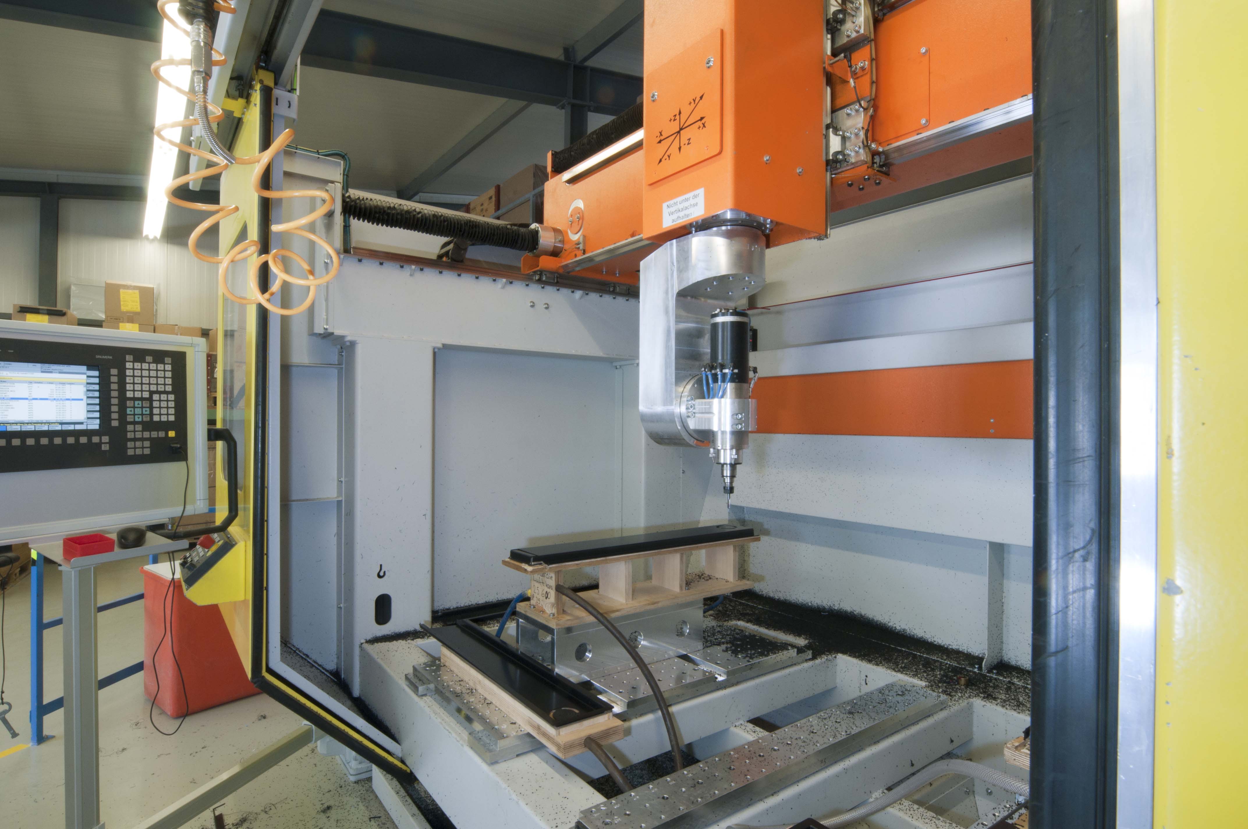 5-Achsen CNC Fräsmaschine