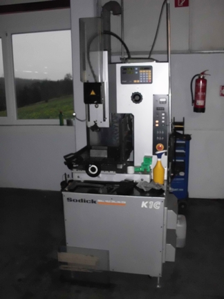 K1C Startlocherodiermaschine