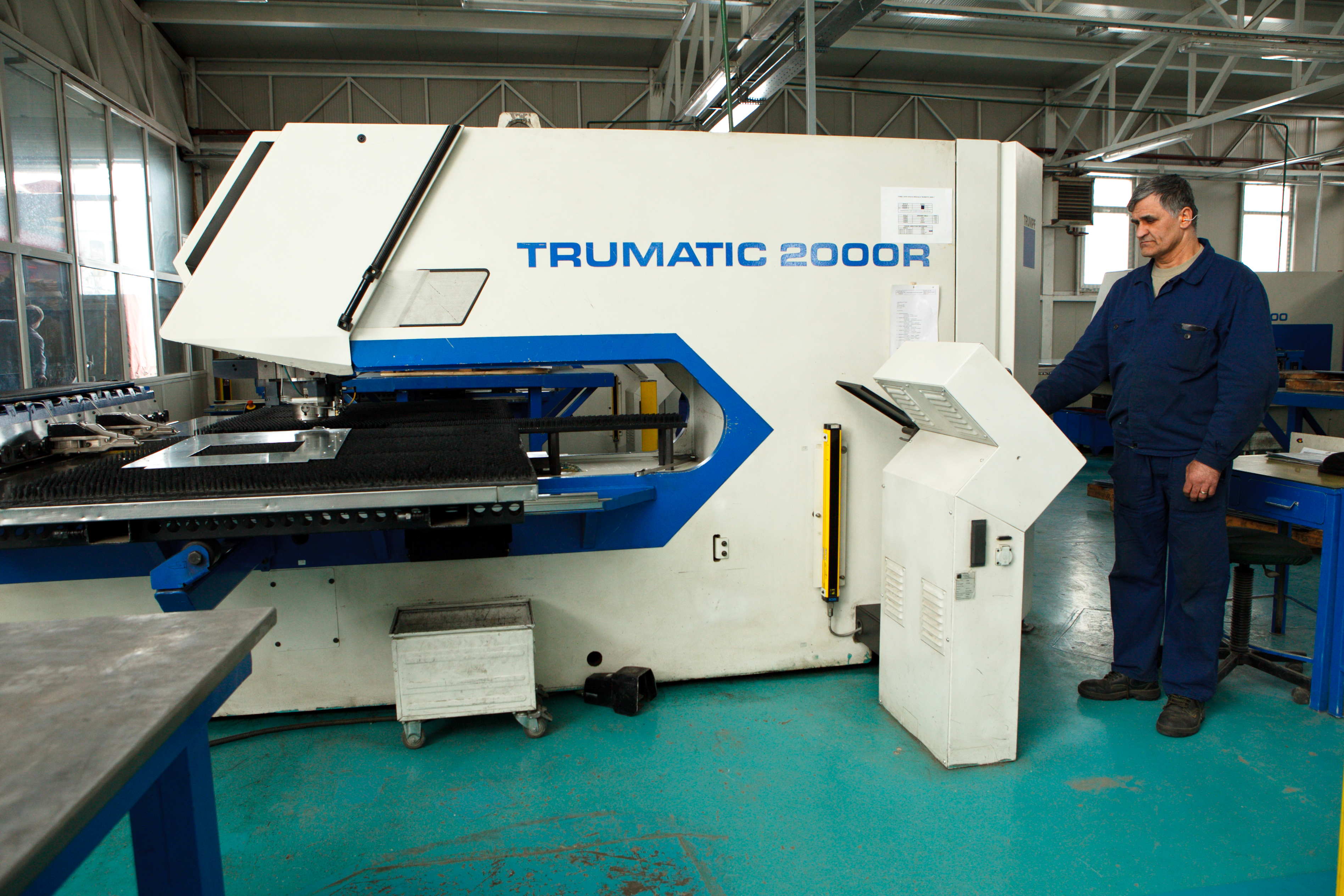 Punching machine TC200R