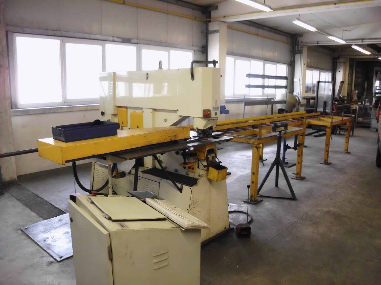 CNC - Lochstanze