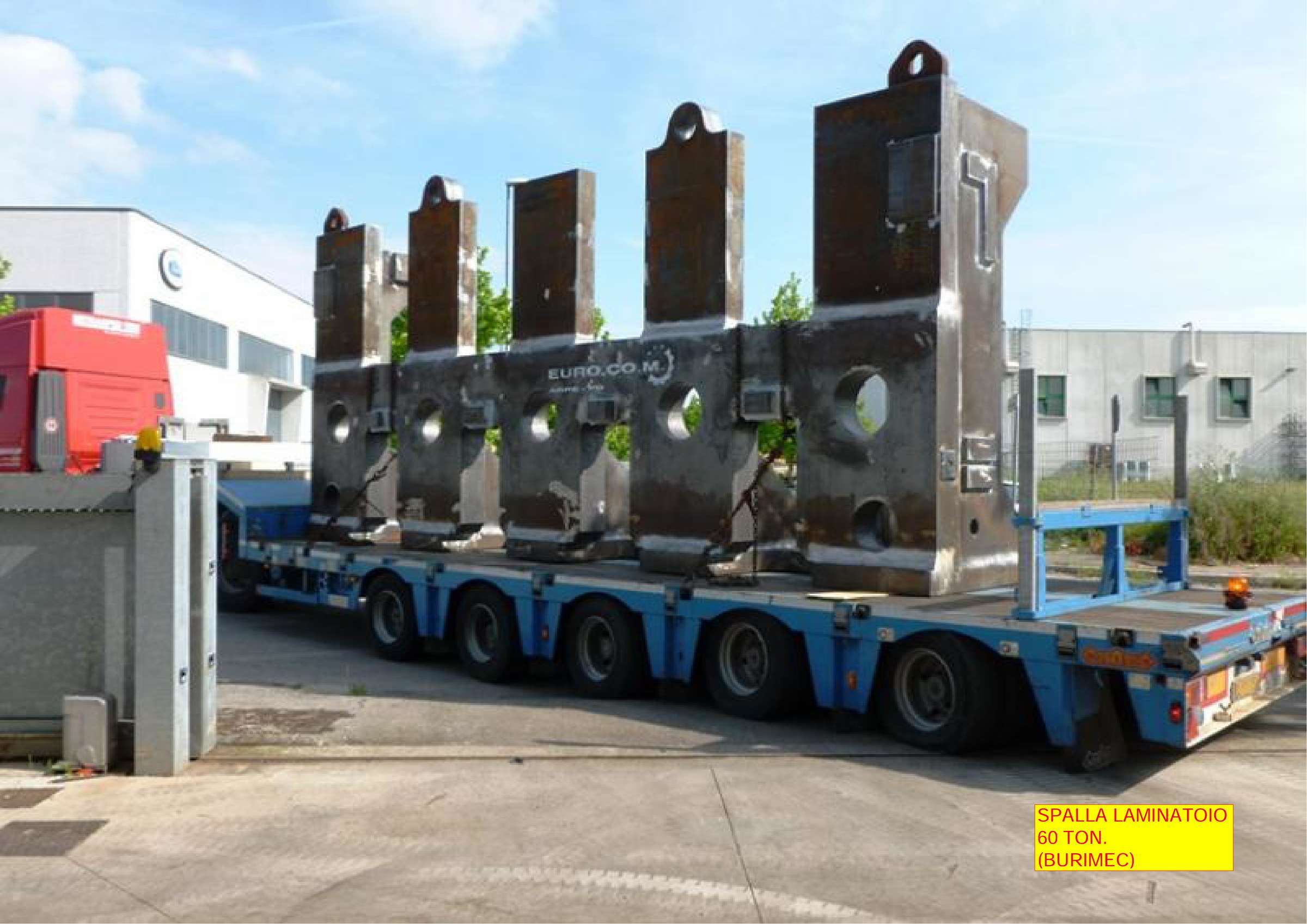 Rolling mills shoulder