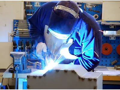 Schweißen von Blechgehäusen