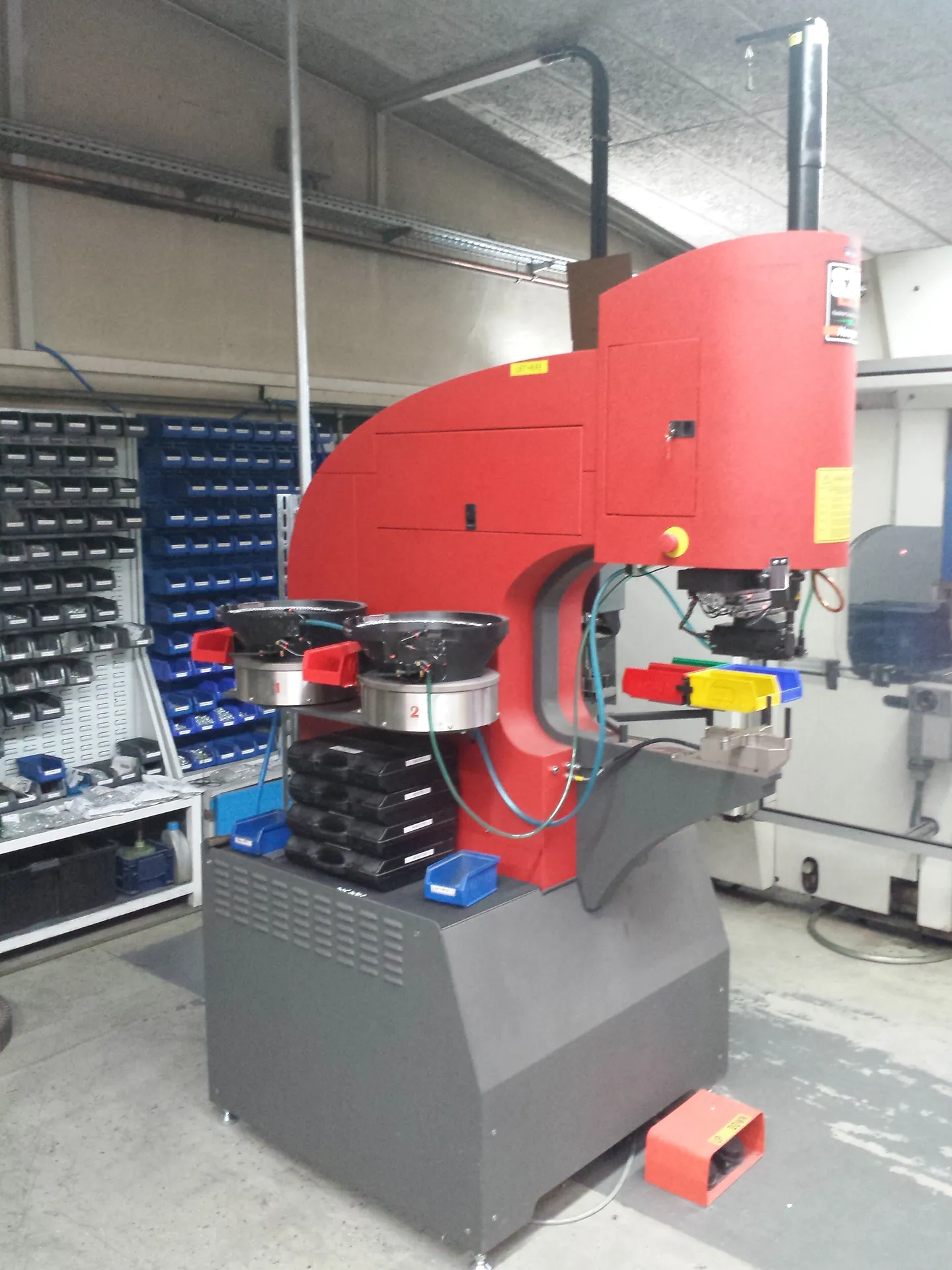 Einpressmaschine