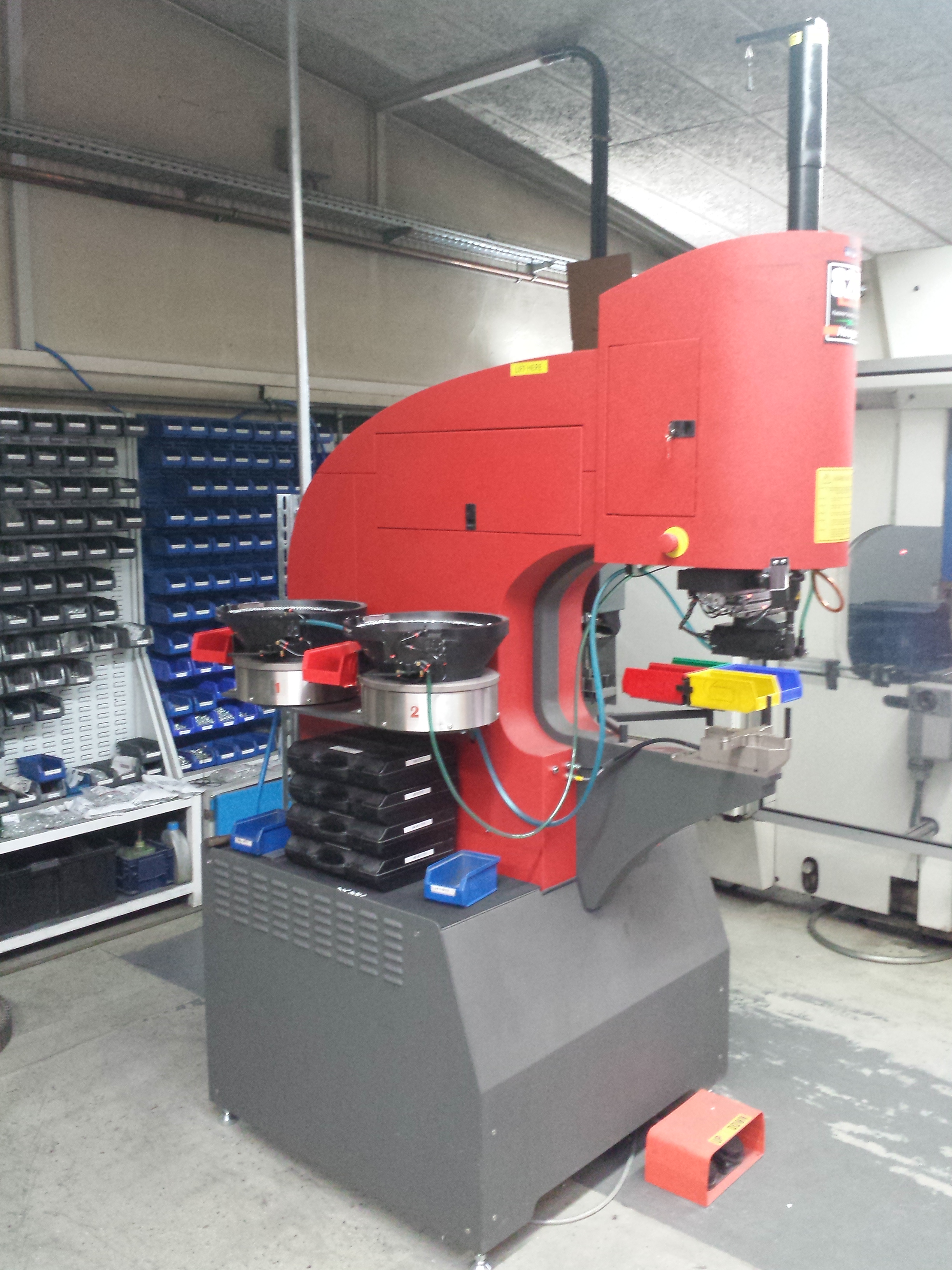 Einpressmaschine
