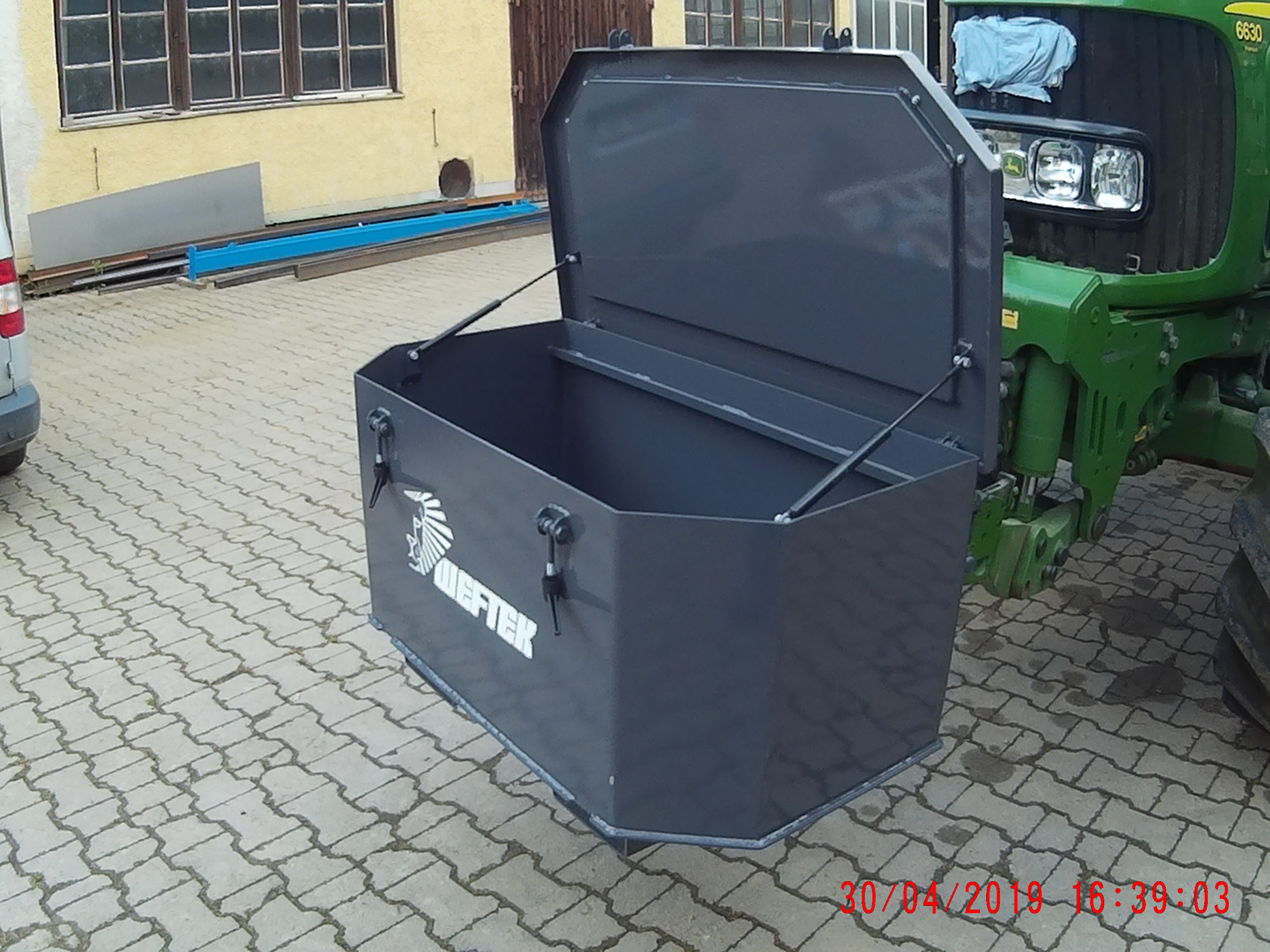 Frontbox