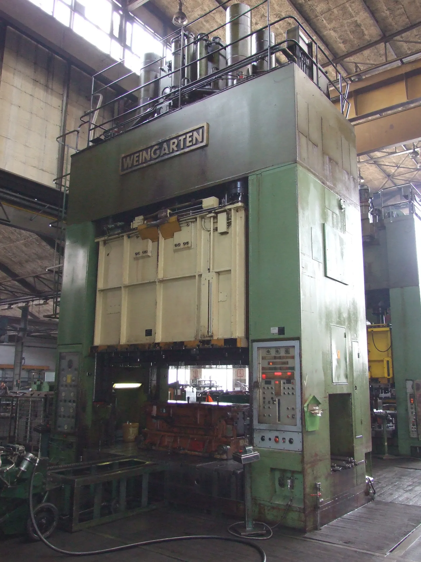 WEINGARTEN 1030T