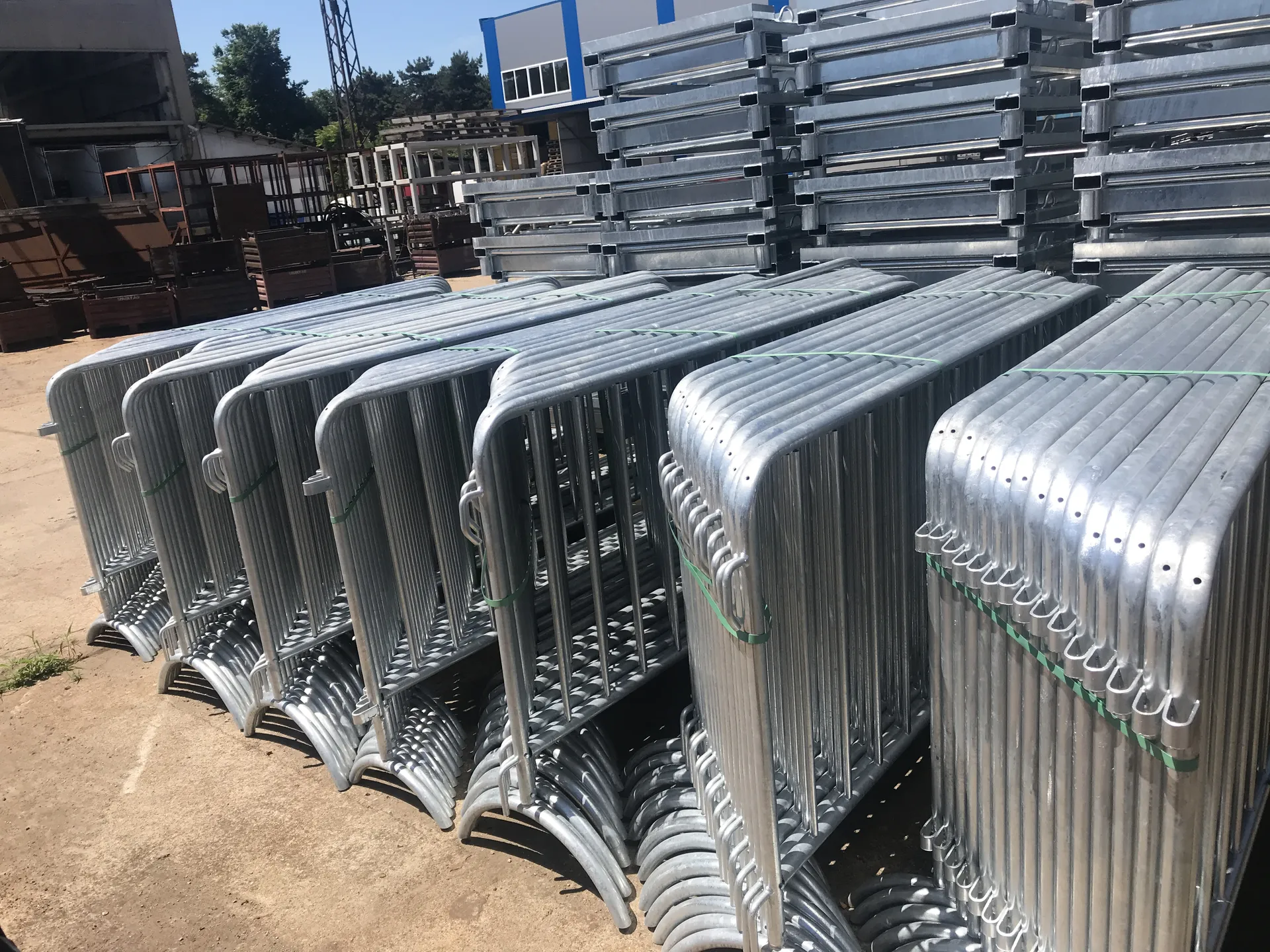 Demo barrier
