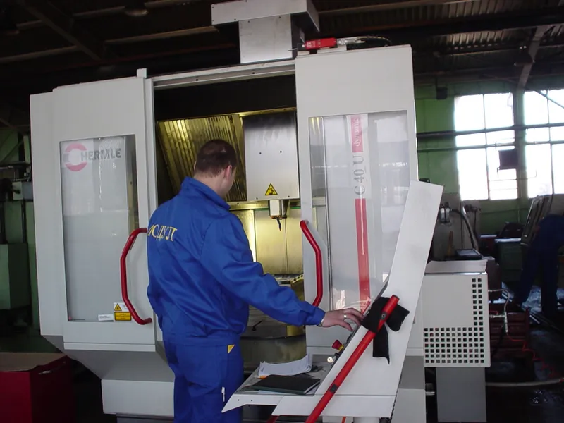 C40 U