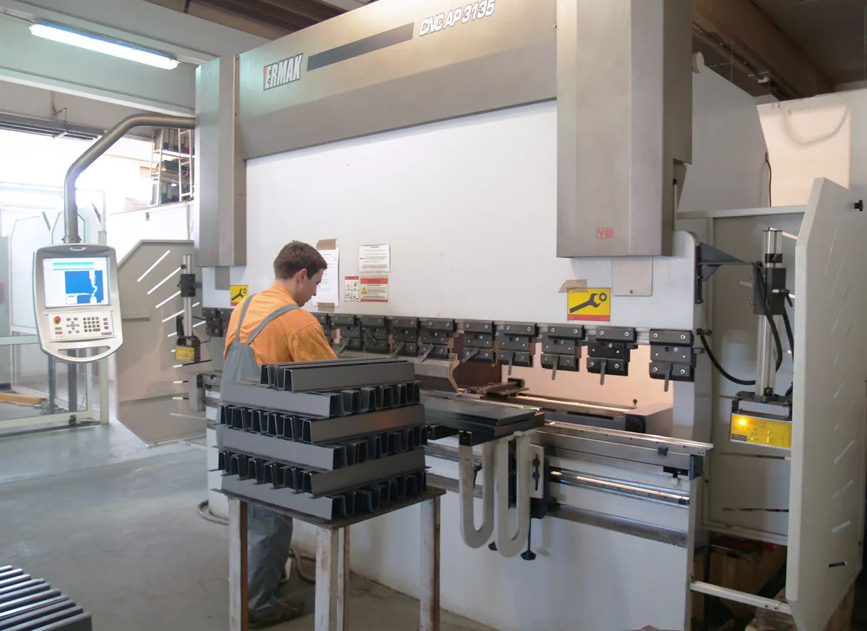 Bending machine