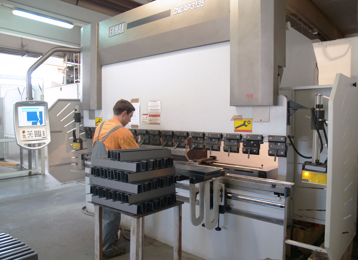 Bending machine