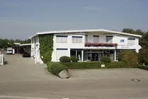 Firmengebäude Vorderansicht