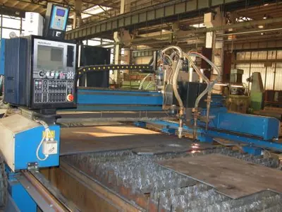 Plasma- und Brennschneidmaschine