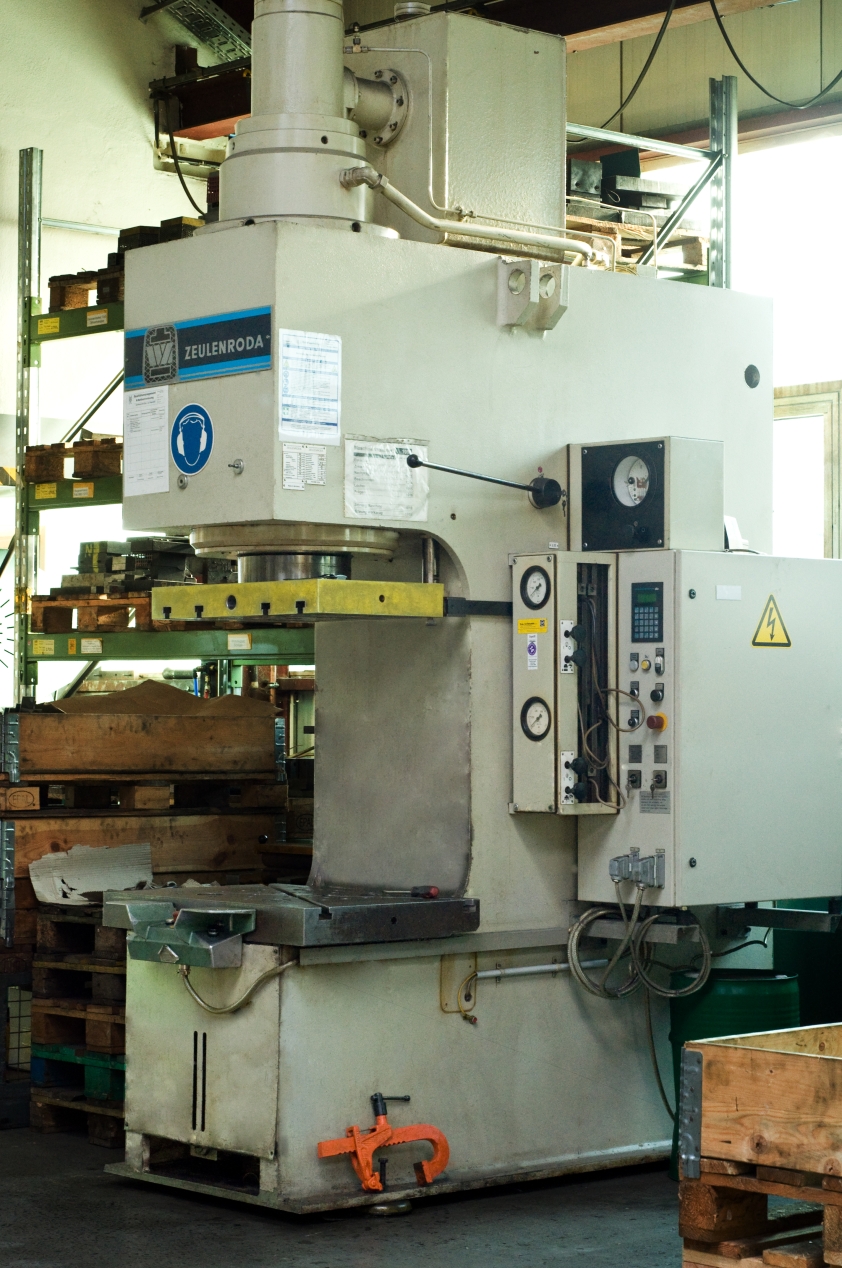 Tiefziehpresse 160t