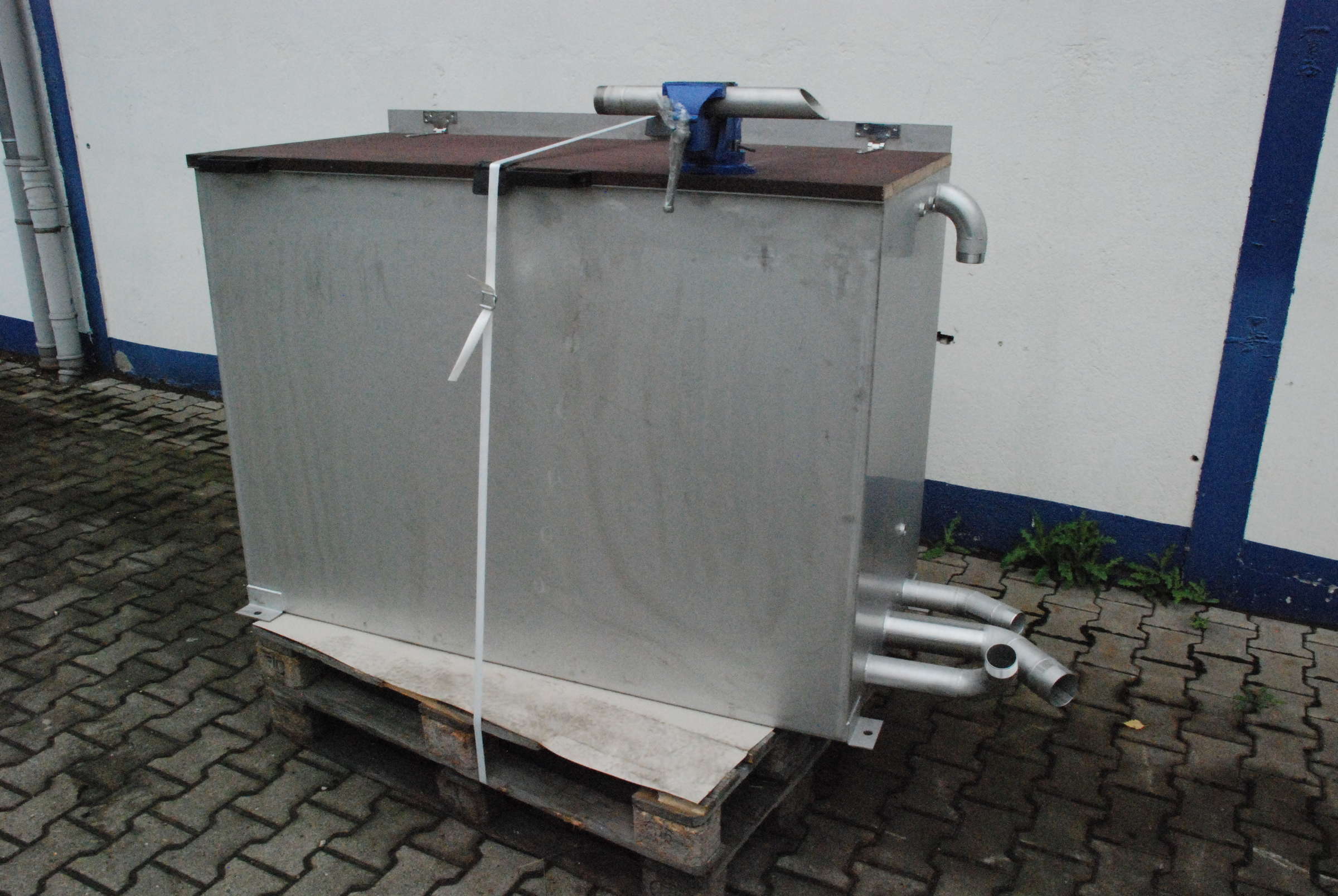 Vorlaufbehälter