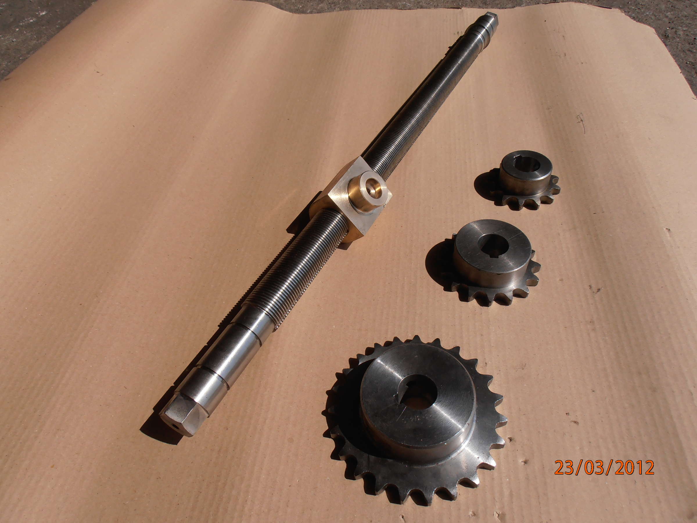 Screws-nuts-spurgears
