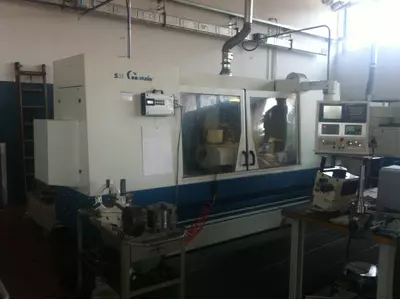 Grinding machine