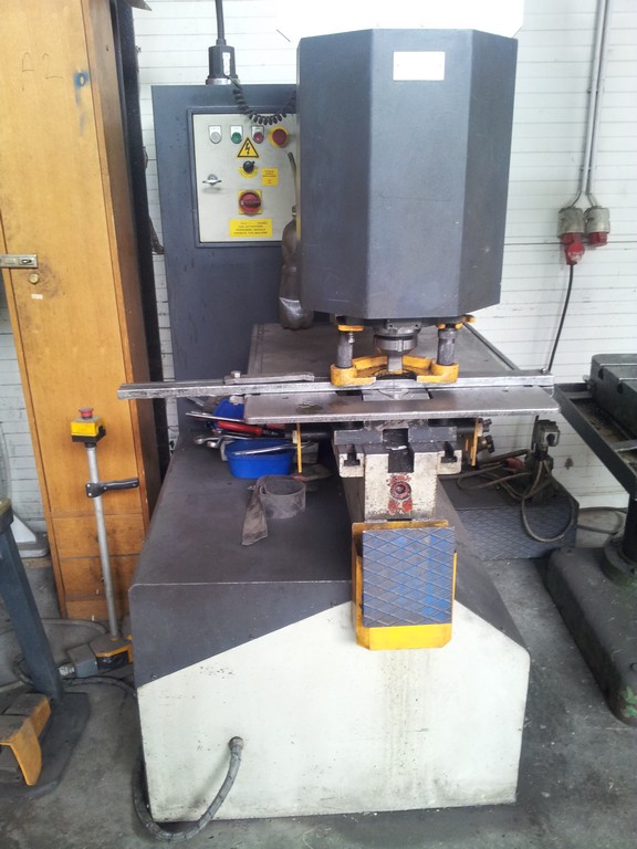 Hydraulische-Presse 65 t.