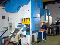 Stanzautomat 250 t