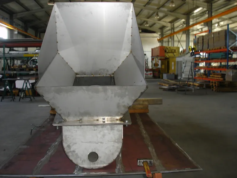 Edelstahl Materialzuführung