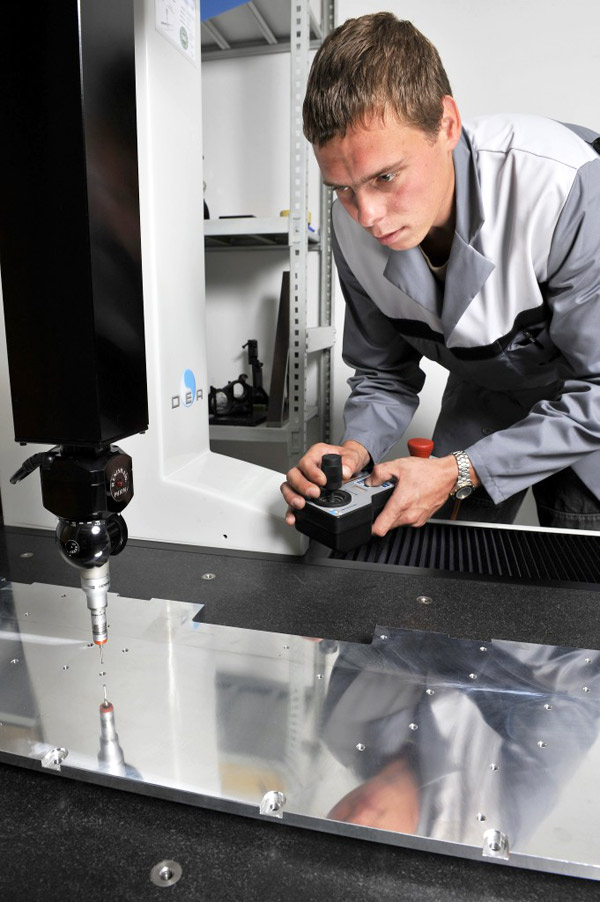 DEA Global - 3D Messmaschine