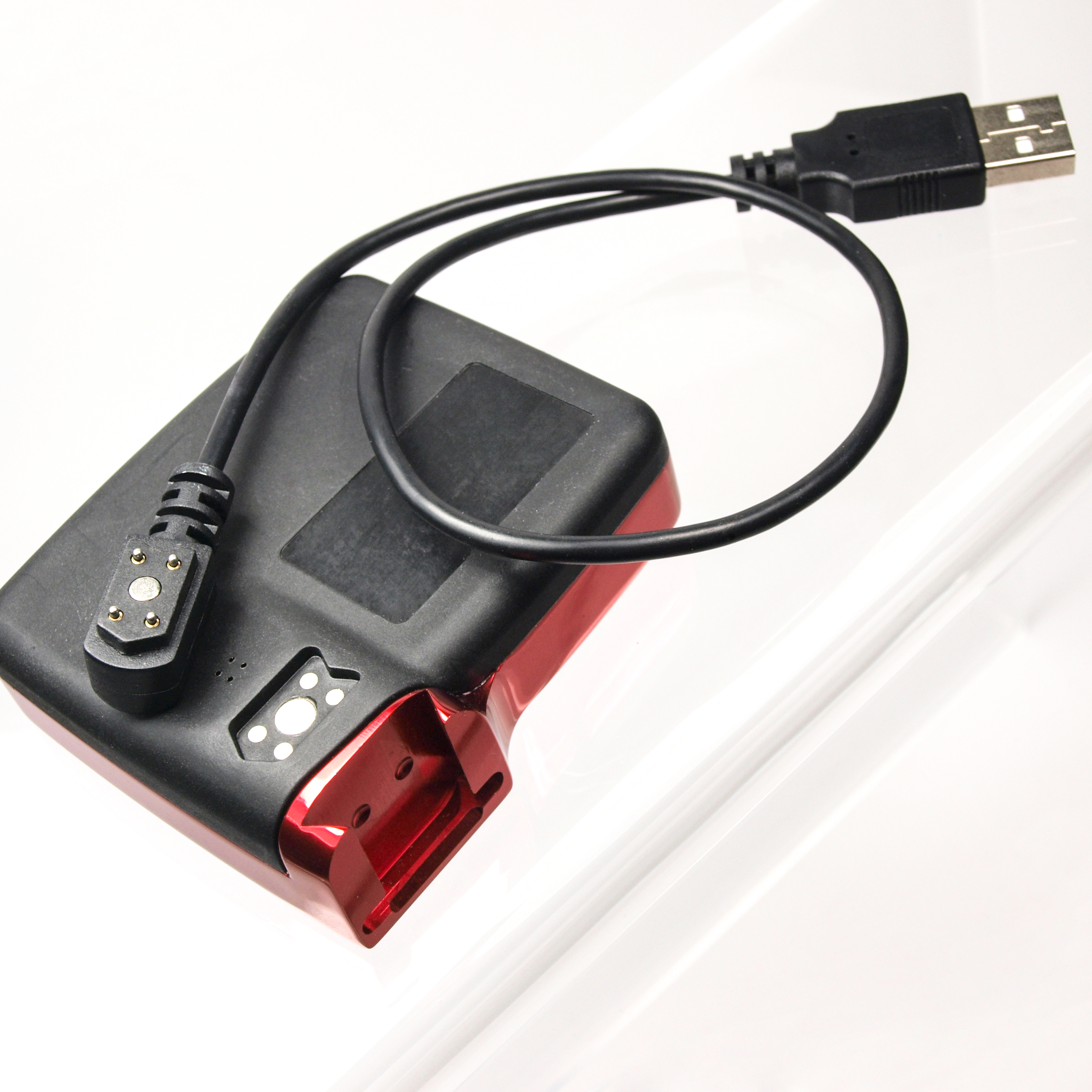 Baugruppe: Magnetischer Stecker mit Kabelkonfektion und passendem Gehäuse