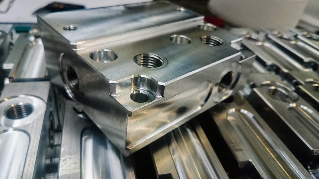 Ventilblock aus Aluminium
