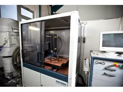 M4 HSC Elektrodenfräsmaschine