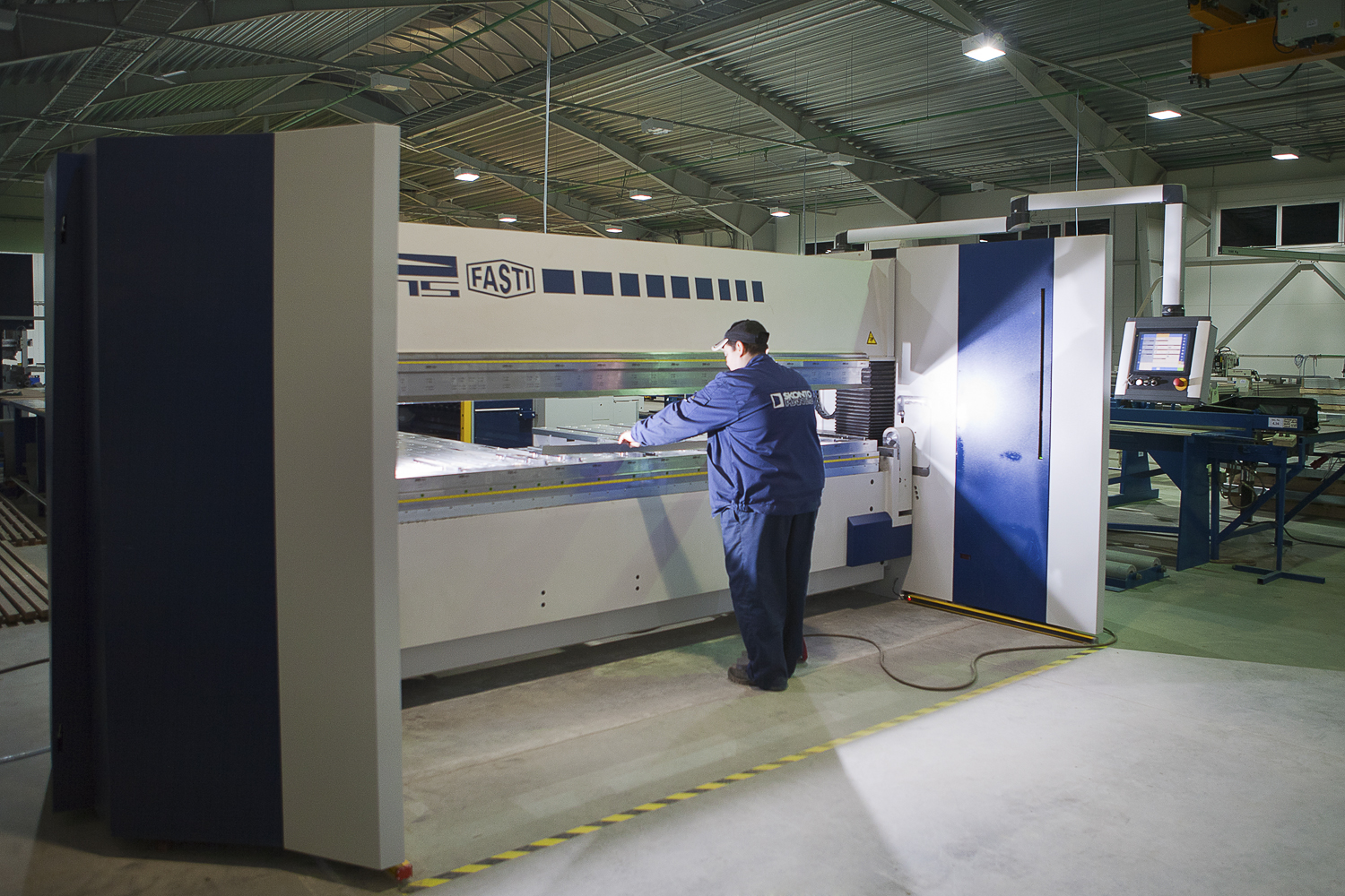 Mechanical sheet folding machine