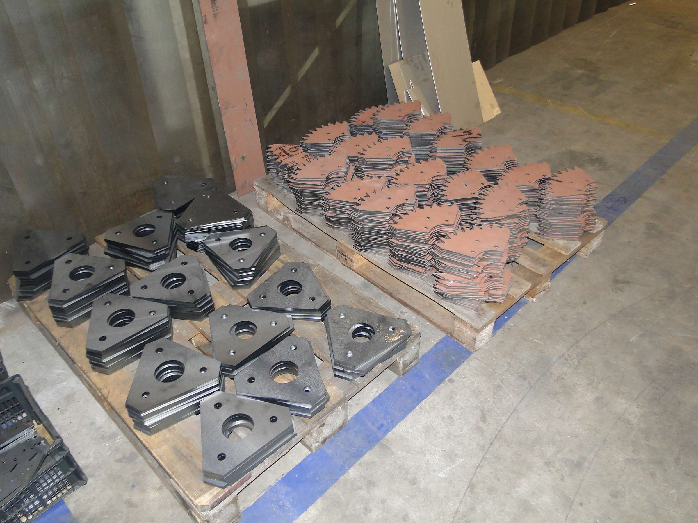 Flat laser cutting