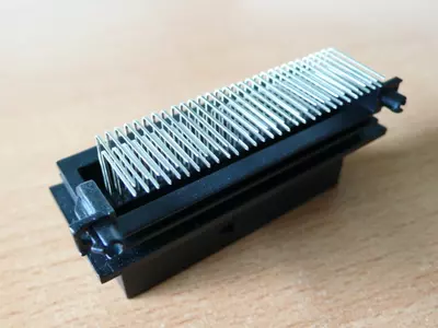 2-reihiger Steckverbinder