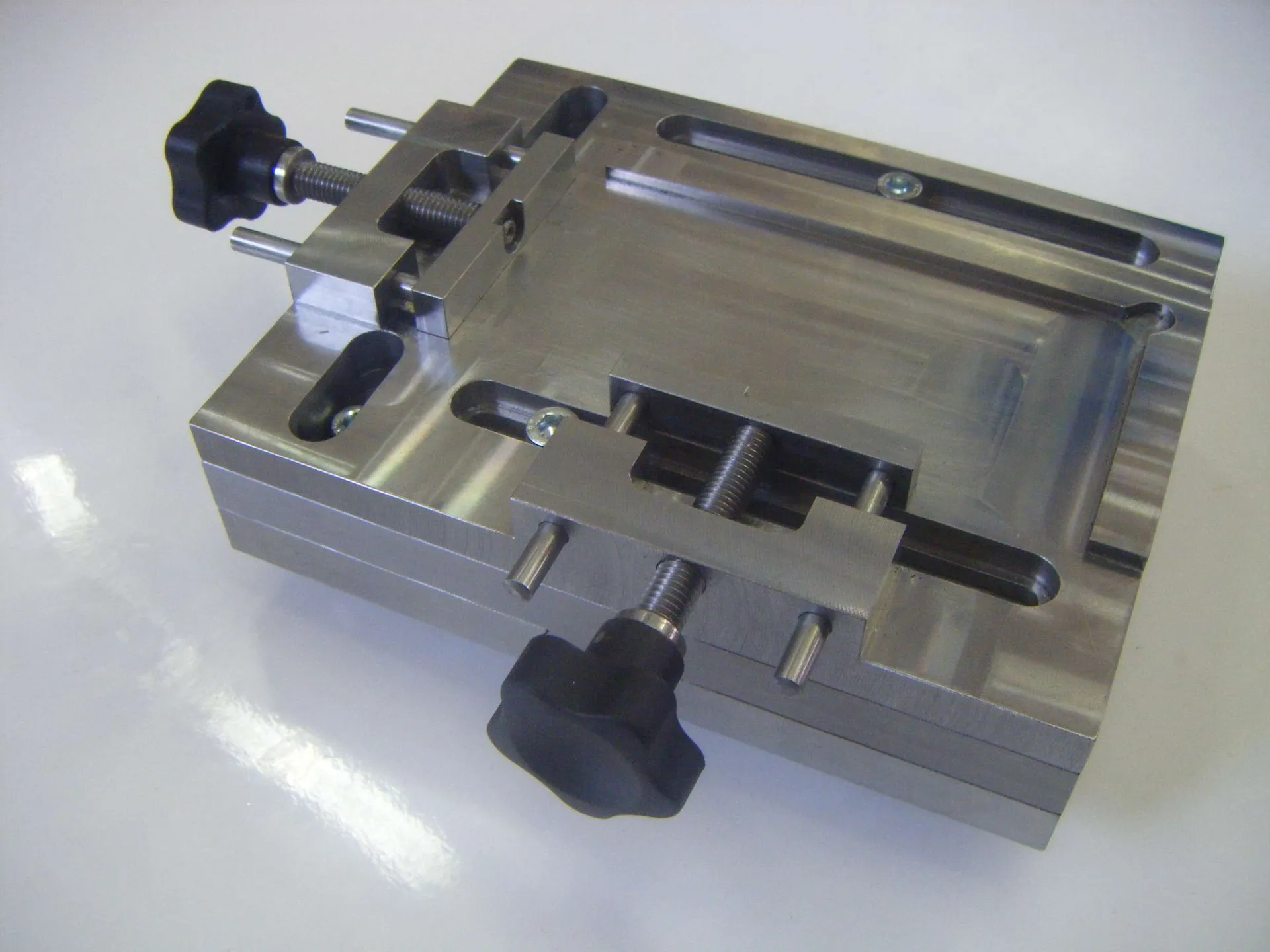 Assembly fixture