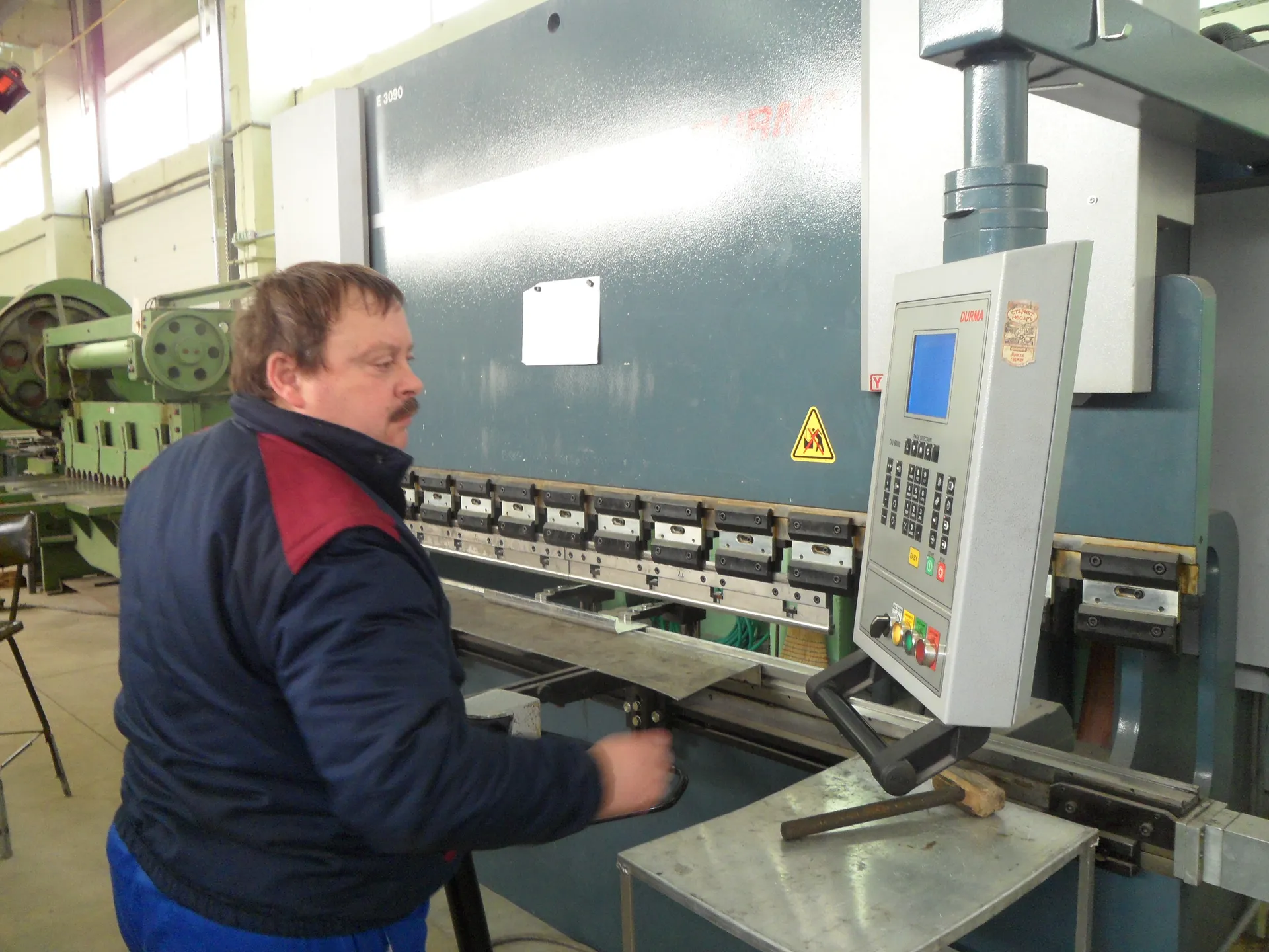 Press brake E3090
