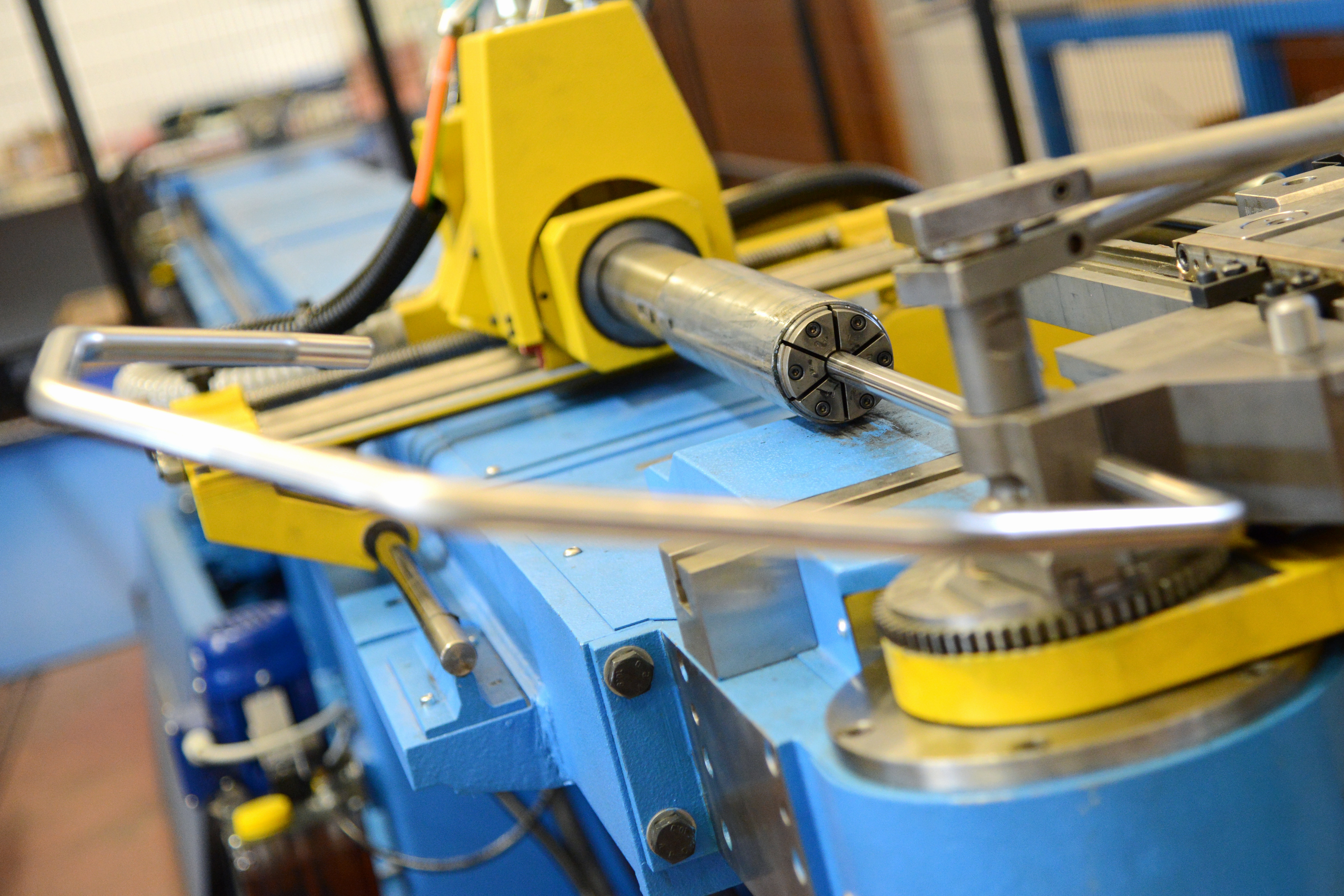Bending machine