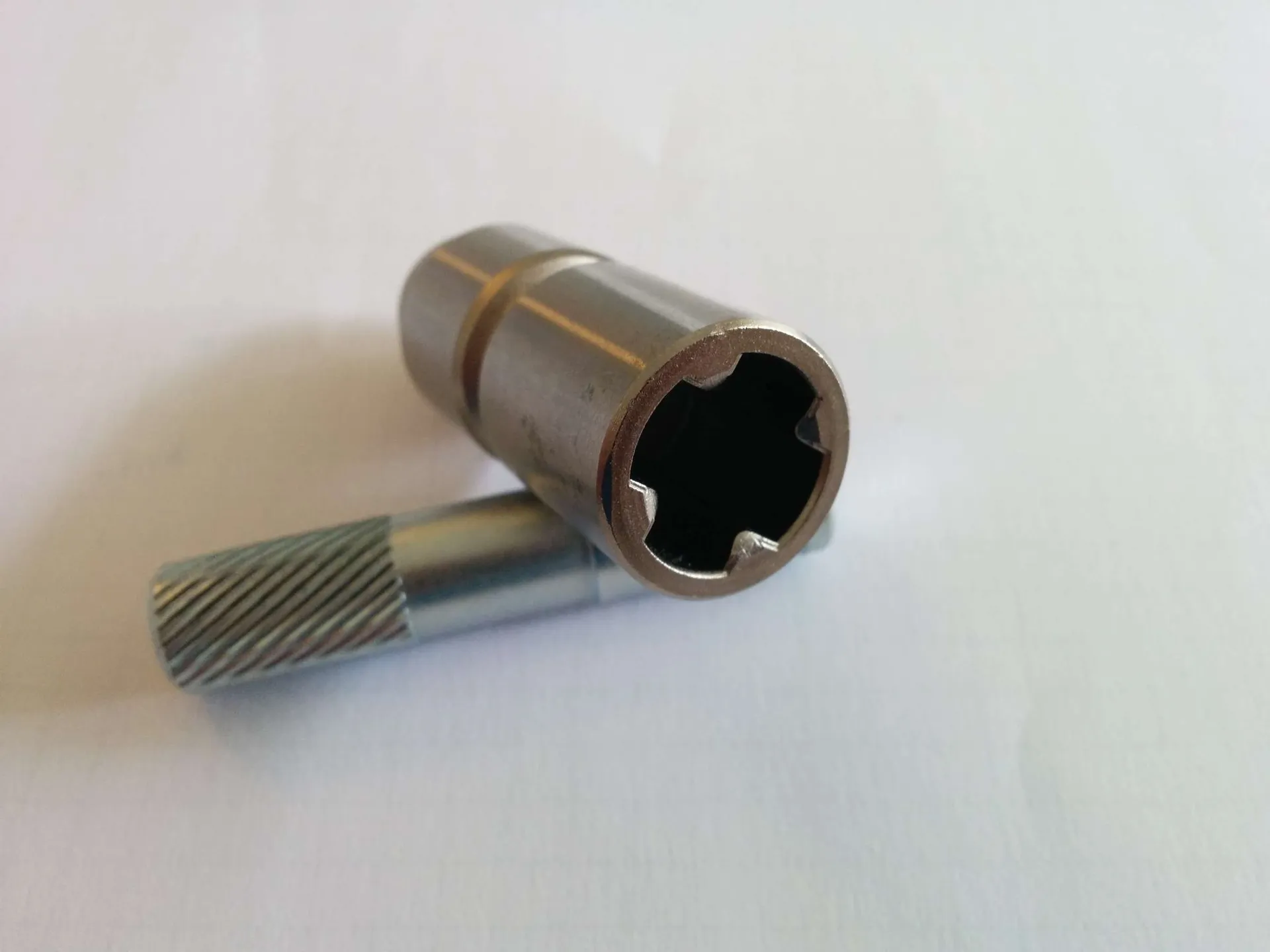 differential shaft and wheel shaft