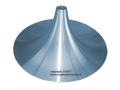 Trompete/Trichter (Metalldrücken von Hand)