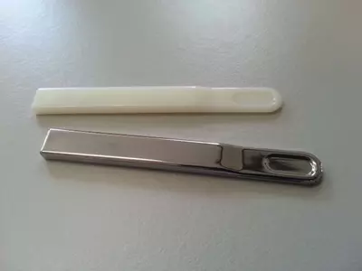 ABS Kunststoff vor und nach dem Verchromen