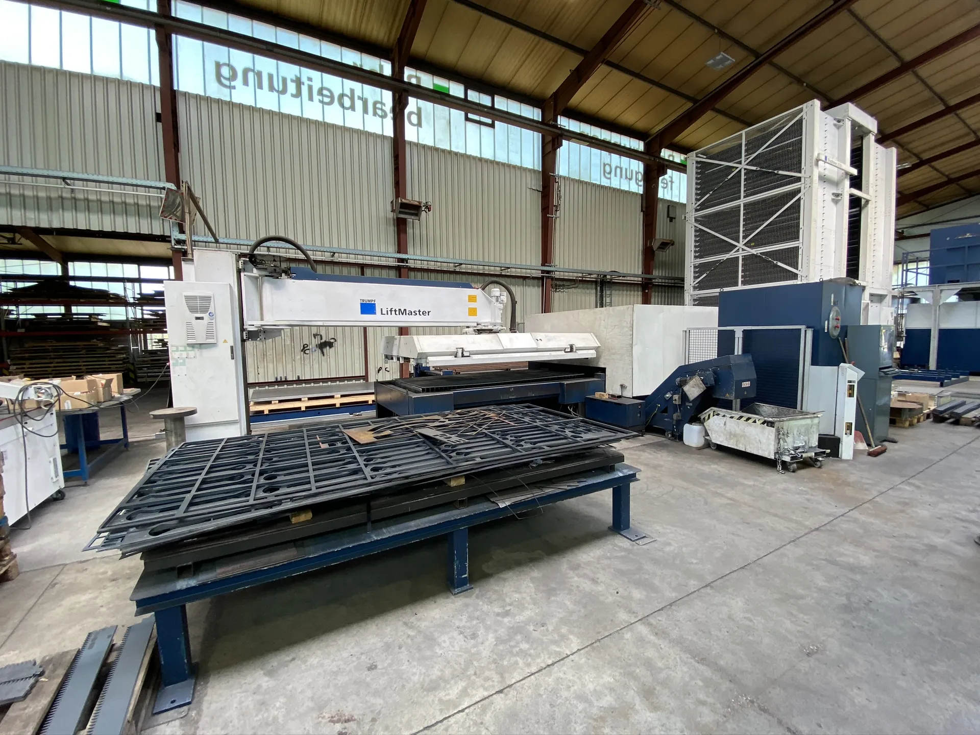 Laserschneidanlage 4KW mit Liftmaster