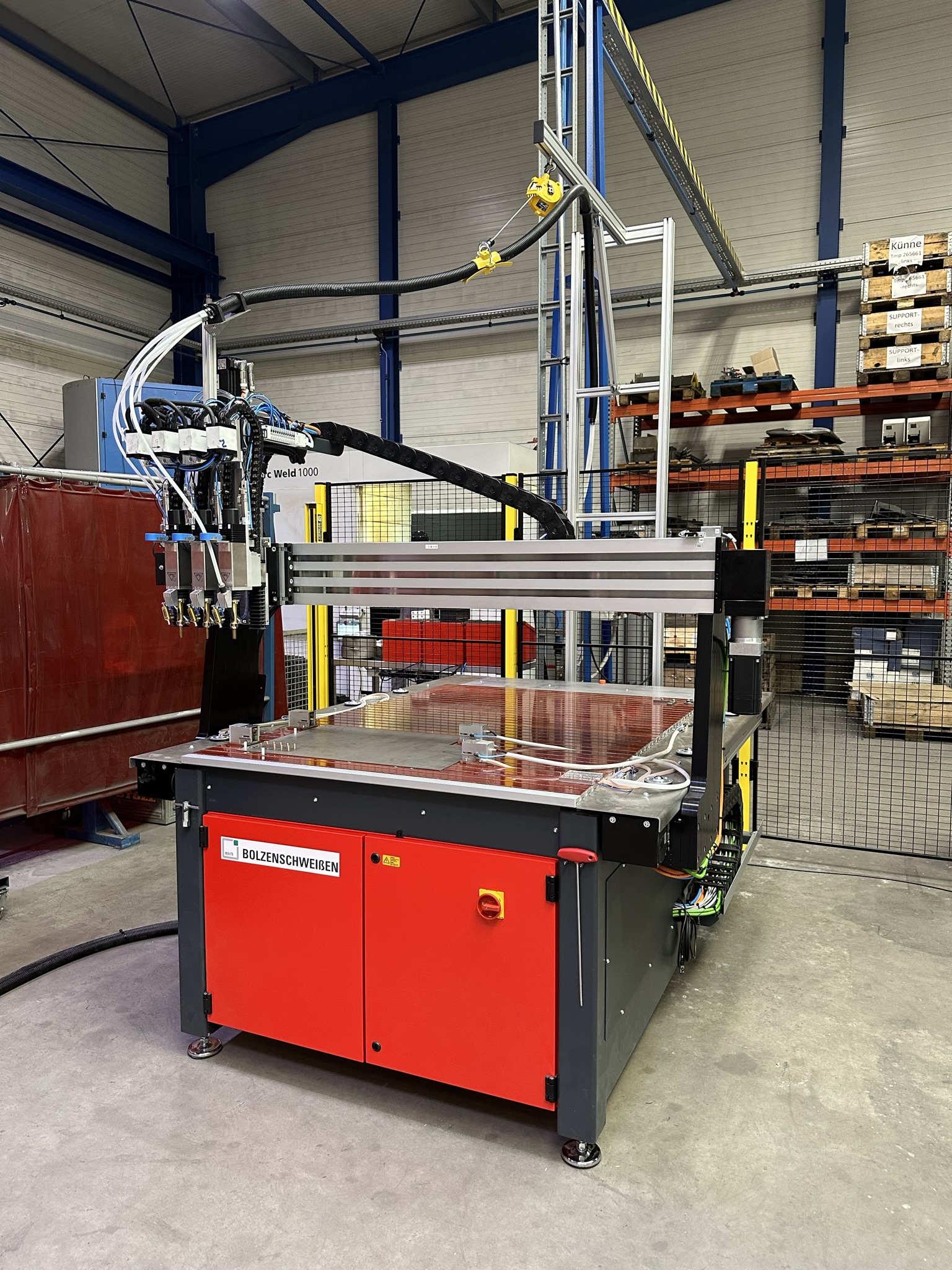CNC-Bolzenschweißanlage
